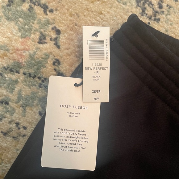 NWT Aritzia Black Sweatpants - Picture 2 of 5